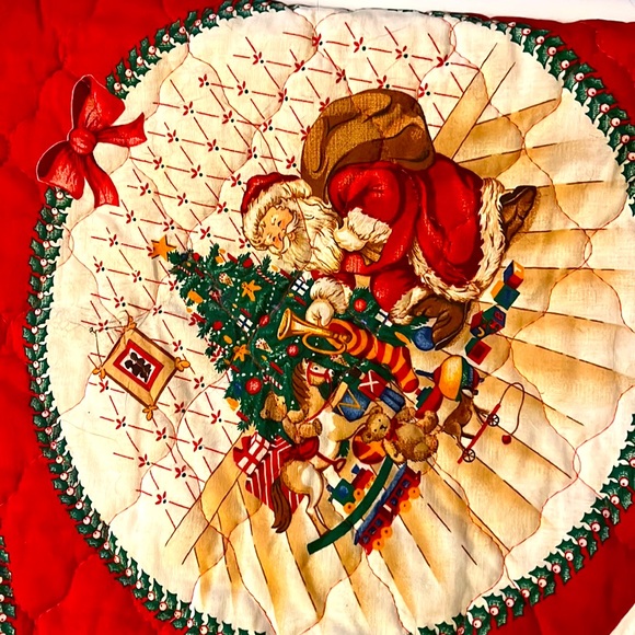 Christmas Tree Skirt illustrating “The Night Before Christmas “ - Picture 7 of 8